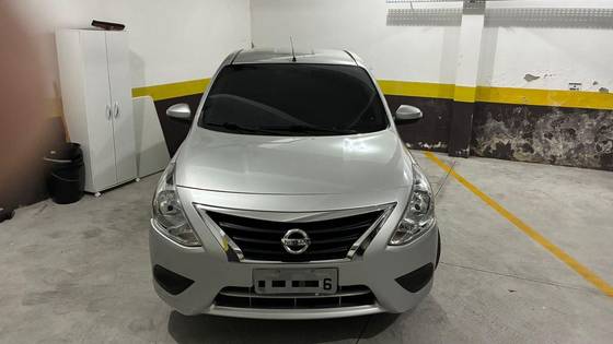 NISSAN VERSA 1.6 16V FLEXSTART SV 4P XTRONIC NISSAN VERSA 1.6 16V FLEXSTART SV 4P XTRONIC